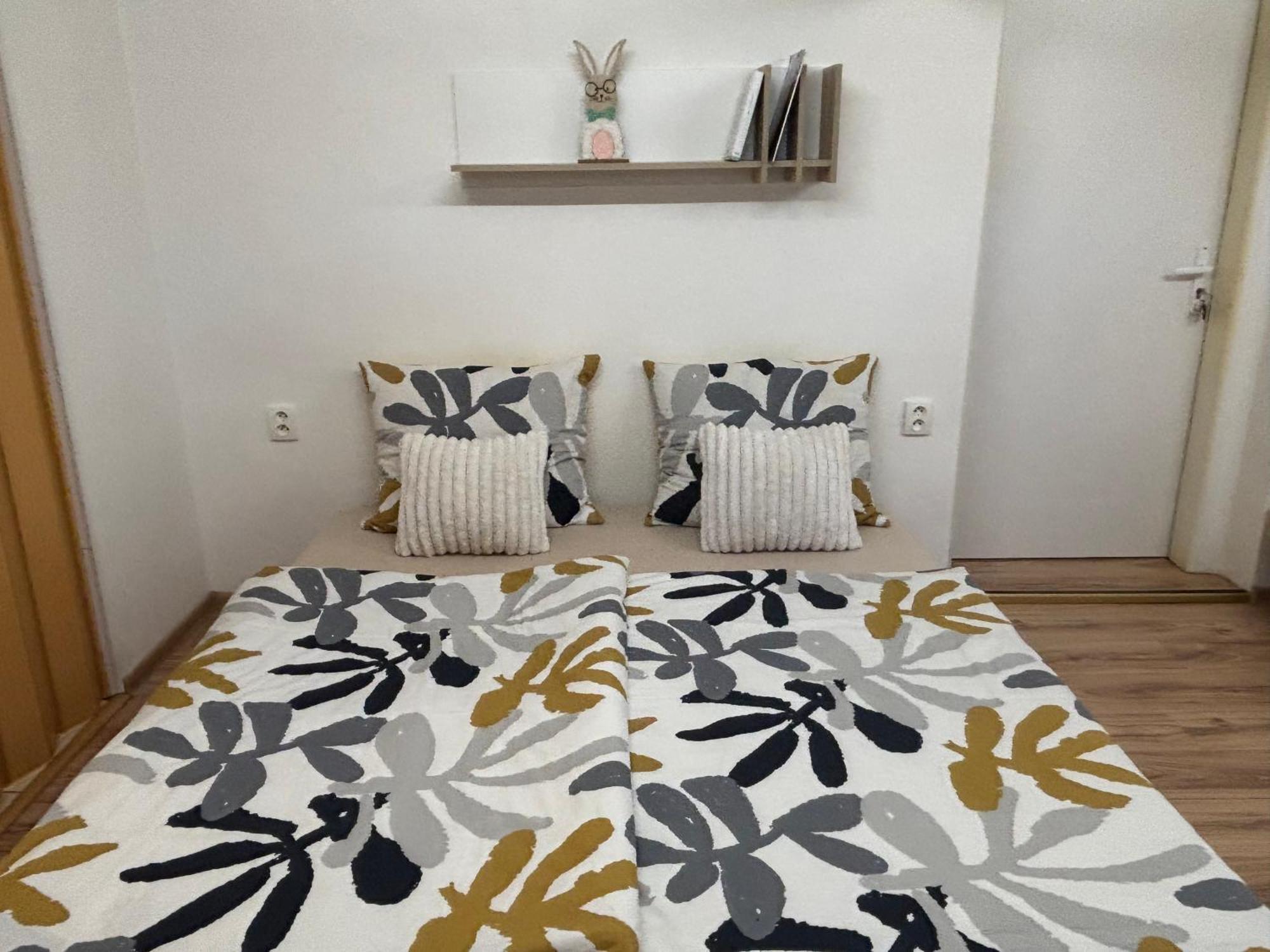 Apartmanovy Dom Grand Штурово Экстерьер фото